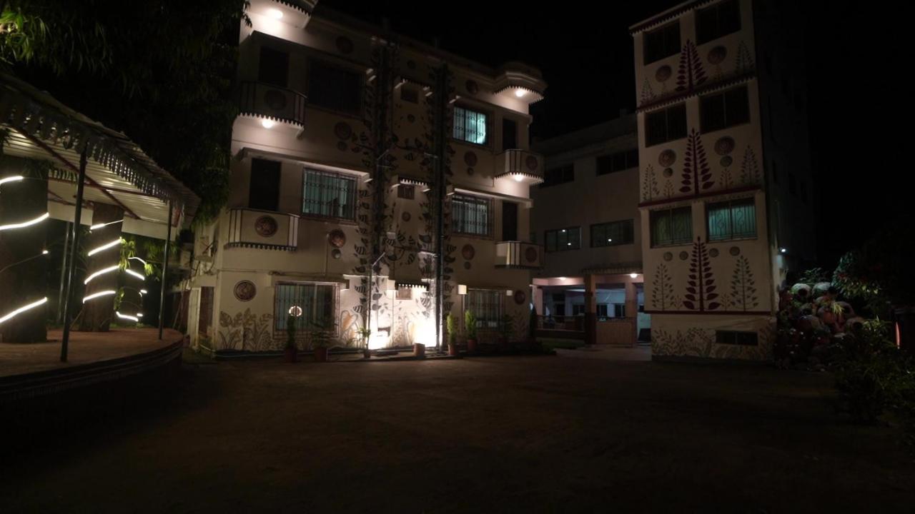 Hotel Kolam Шанті-Найктен Екстер'єр фото