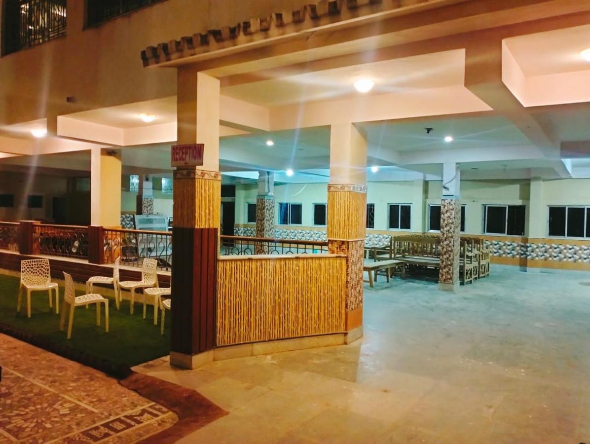 Hotel Kolam Шанті-Найктен Екстер'єр фото